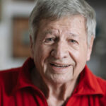 Älter Herr mit rotem Polohemd Arnold Albrecht, Kematen, Testimonial